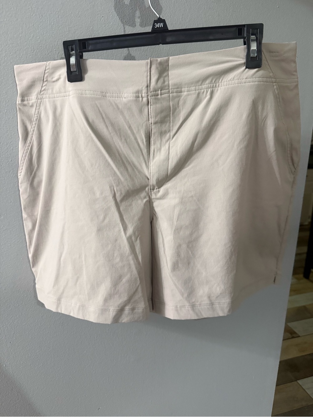 Columbia Women’s Stretch Khaki Shorts - Cream
